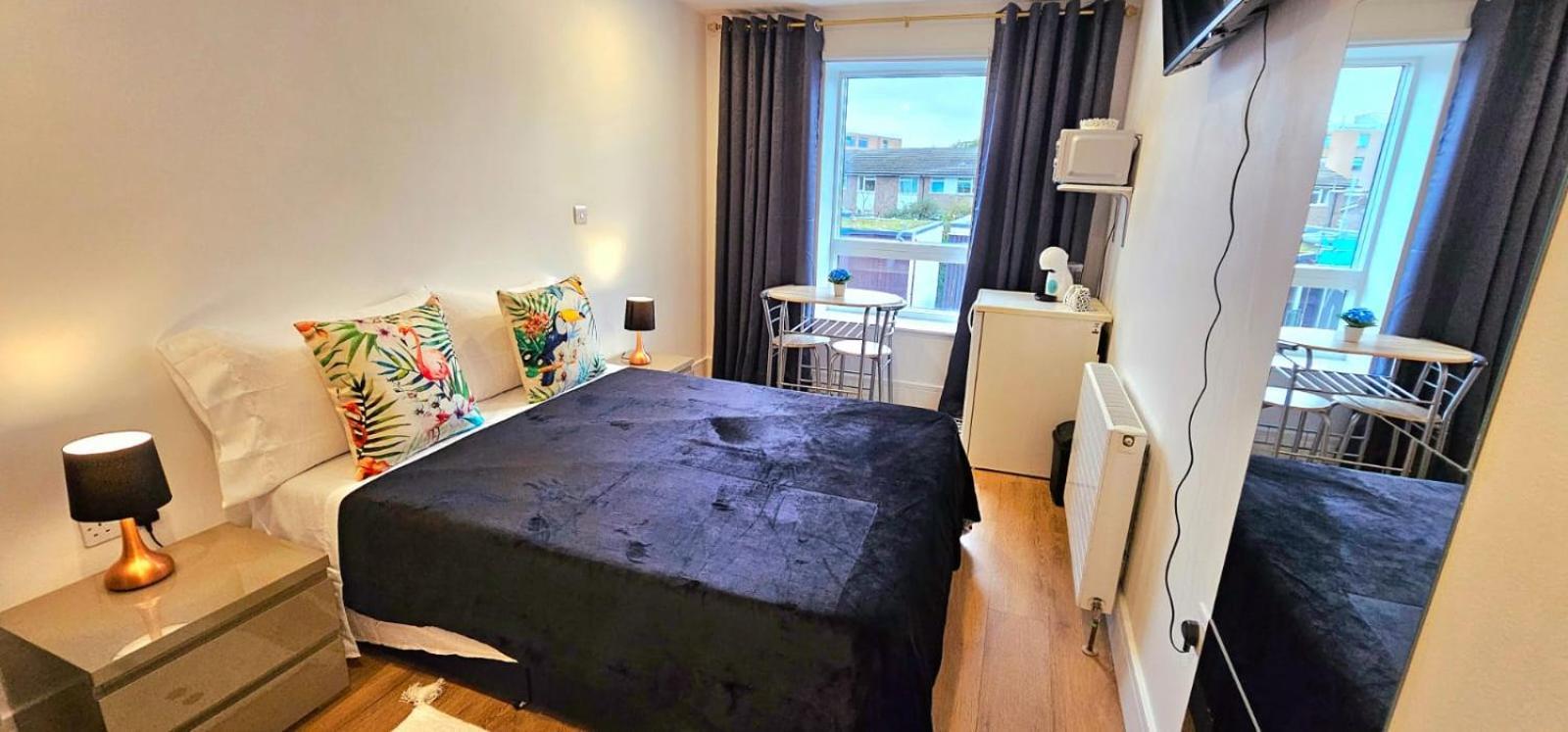 Penelope Ensuite Double Room London Exterior photo