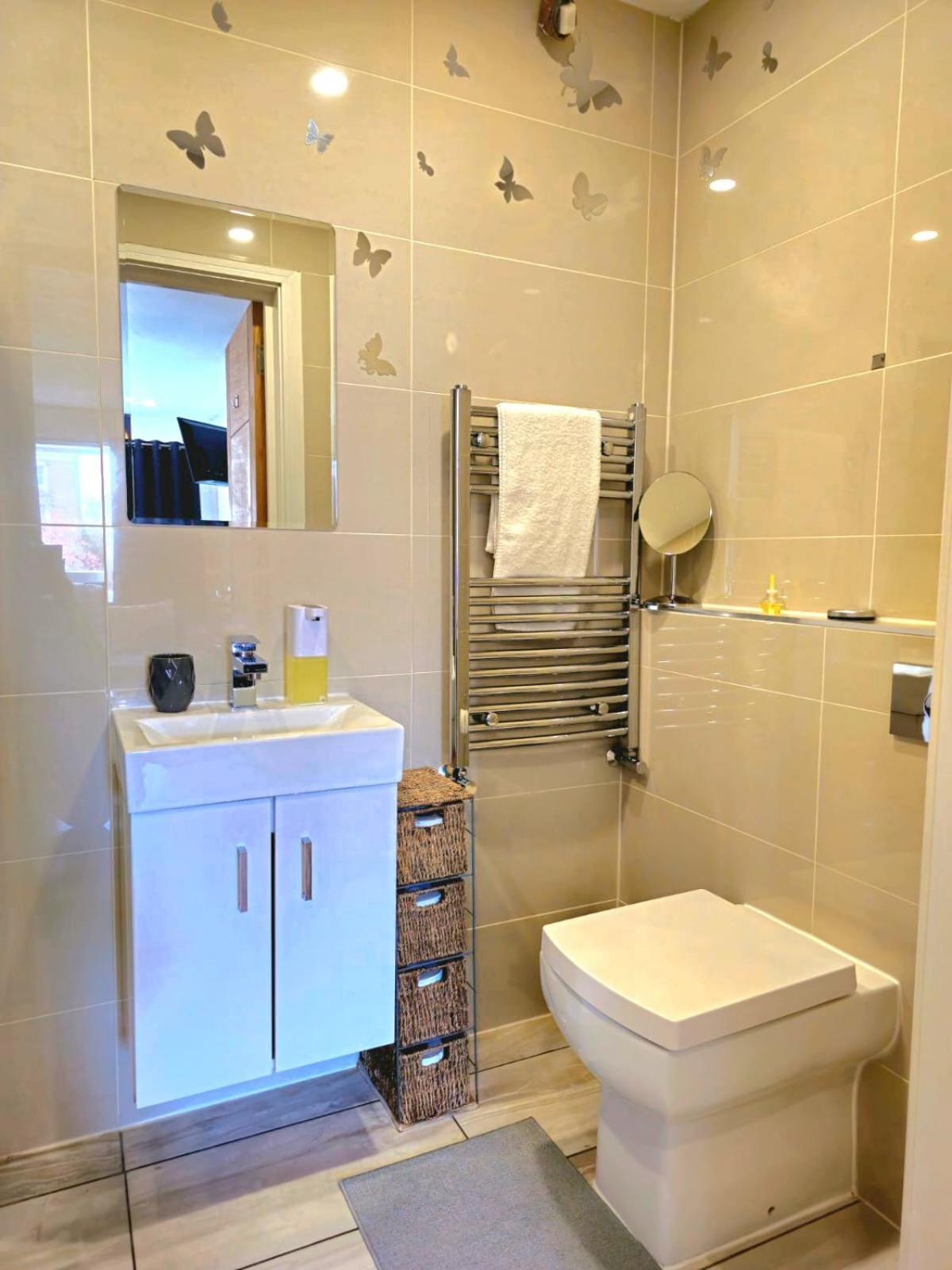 Penelope Ensuite Double Room London Exterior photo